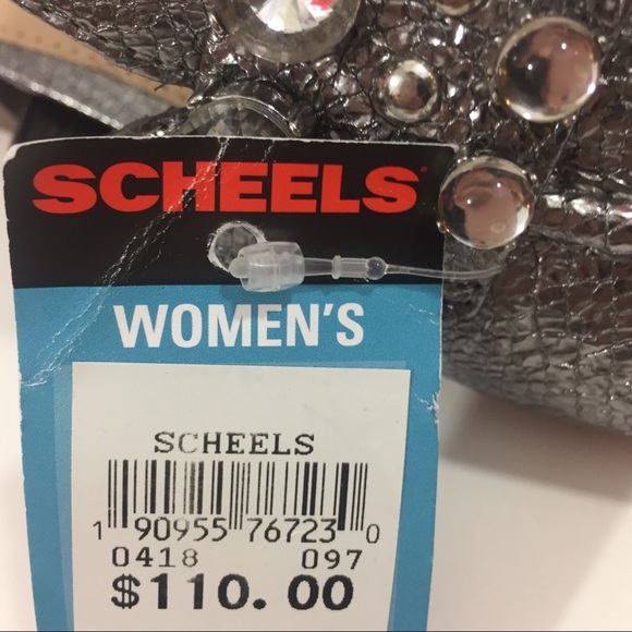 Vince Camuto FINAL PRICE - Picture 3 of 5